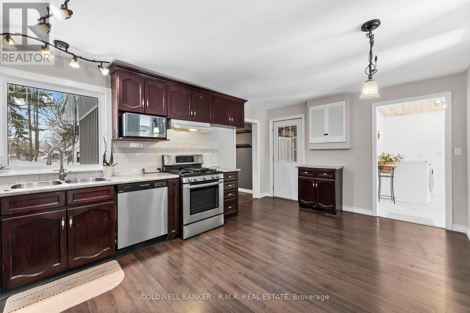 15 Hazel Street, Brock, Ontario  L0K 1A0 - Photo 7 - N12074129