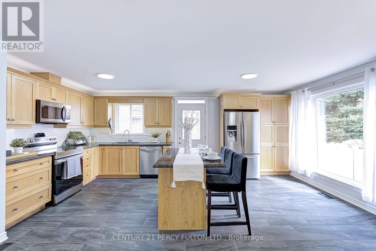 Property at 52 EPSOM DOWNS DRIVE image 3