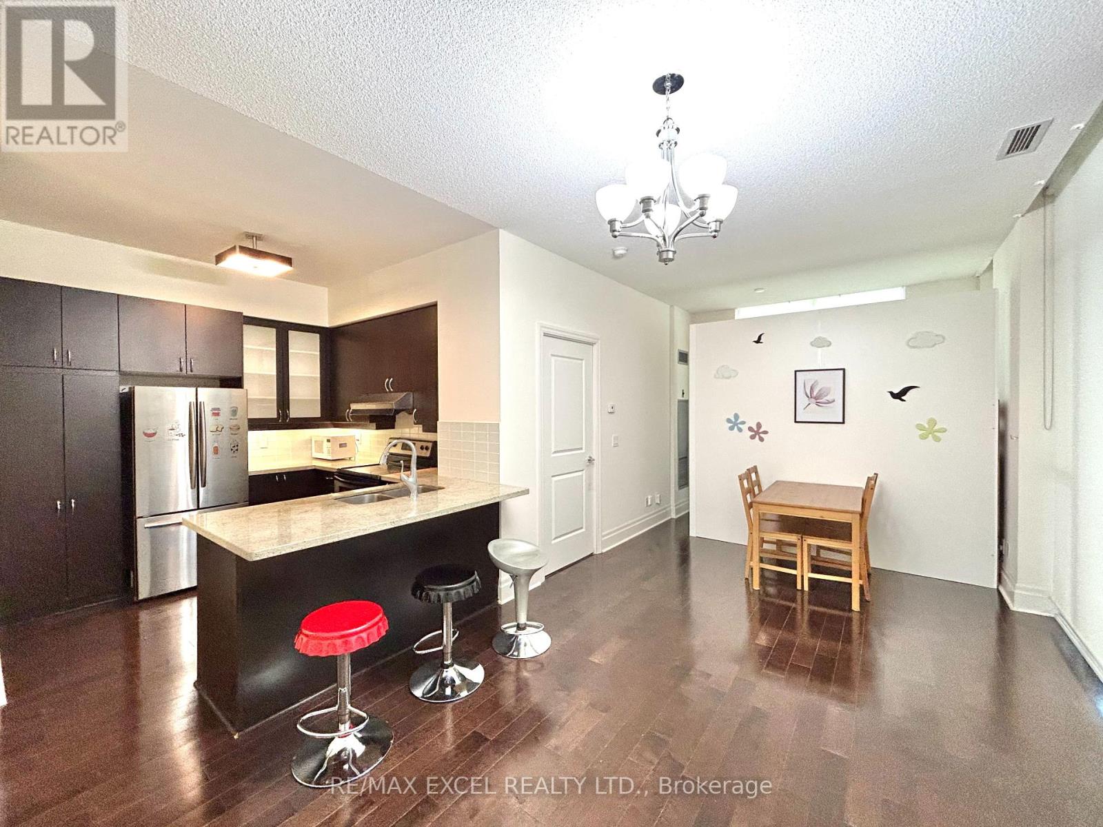 110 - 1 Upper Duke Crescent, Markham (Unionville), Ontario  L6G 0B6 - Photo 16 - N12074012