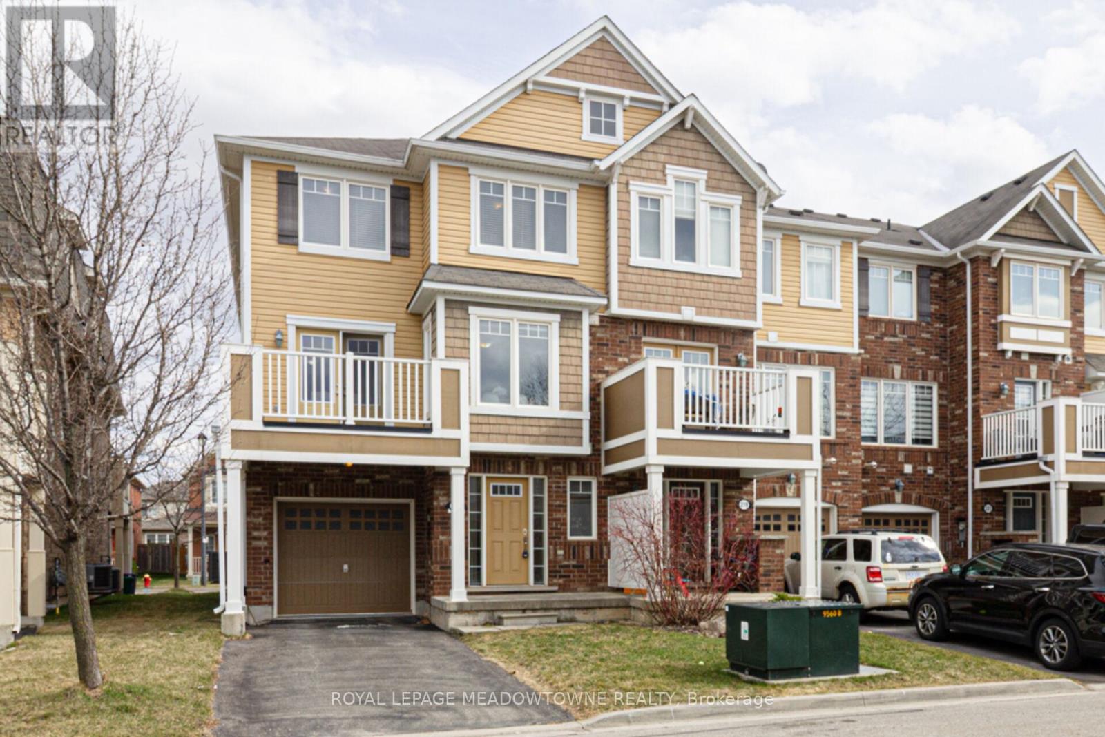 Property at 217 WOODLEY CRESCENT image 1