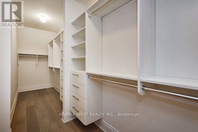 2088 Queensborough Gate, Mississauga, Ontario  L5M 0X9 - Photo 11 - W12074180
