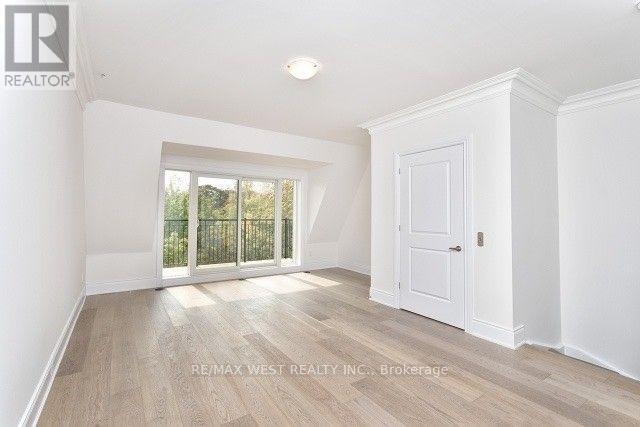2088 Queensborough Gate, Mississauga, Ontario  L5M 0X9 - Photo 9 - W12074180