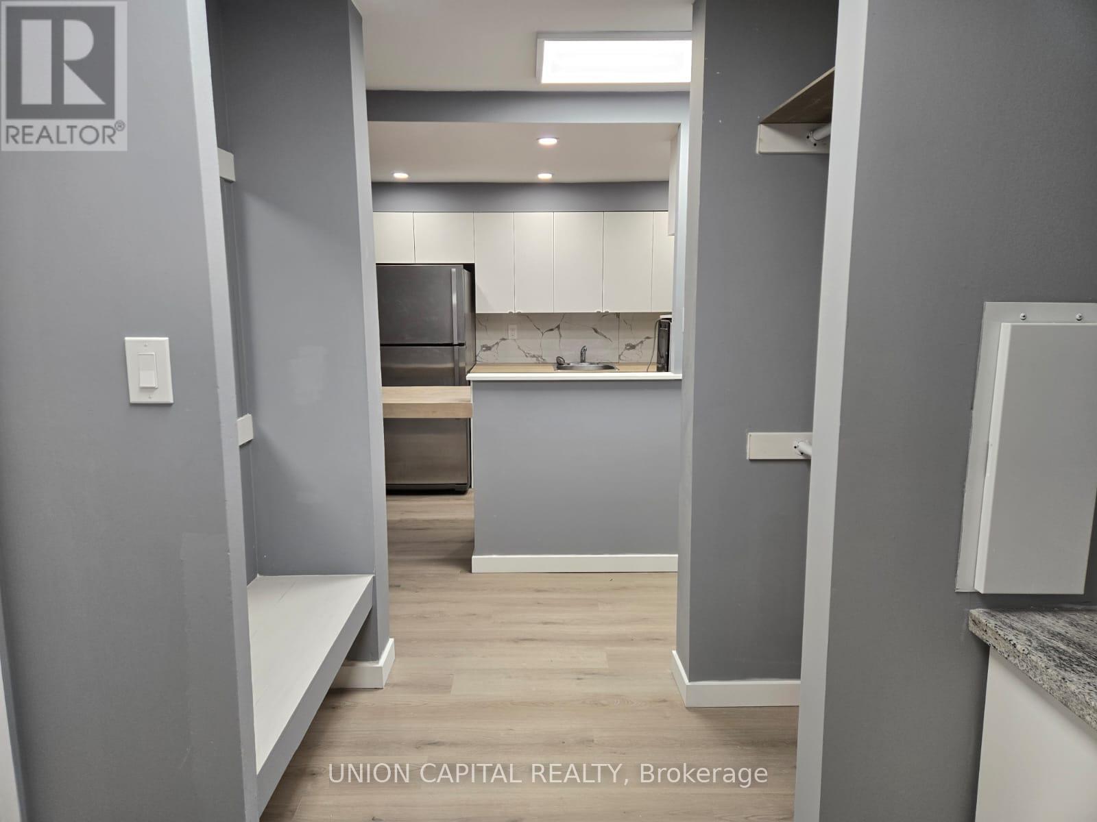 Property at 403 - 100 LOTHERTON PATHWAY image 3