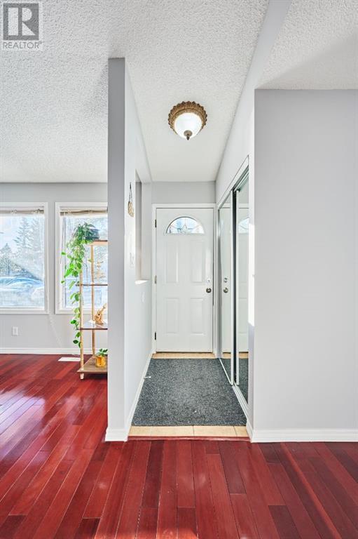 Property at 770 Ranchview Circle NW image 3