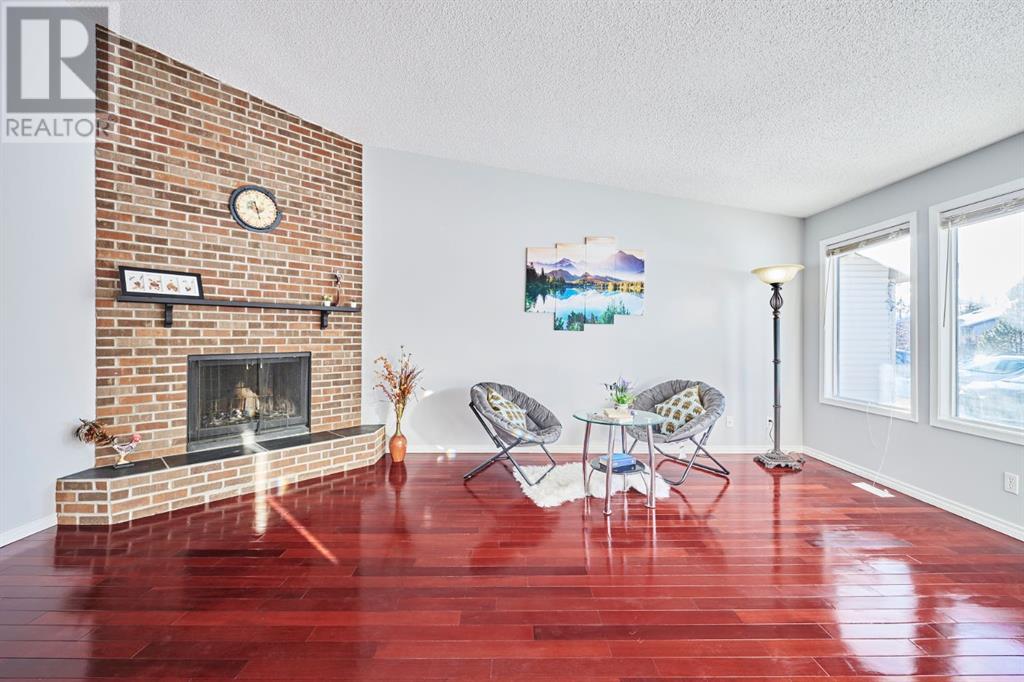 Property at 770 Ranchview Circle NW image 4
