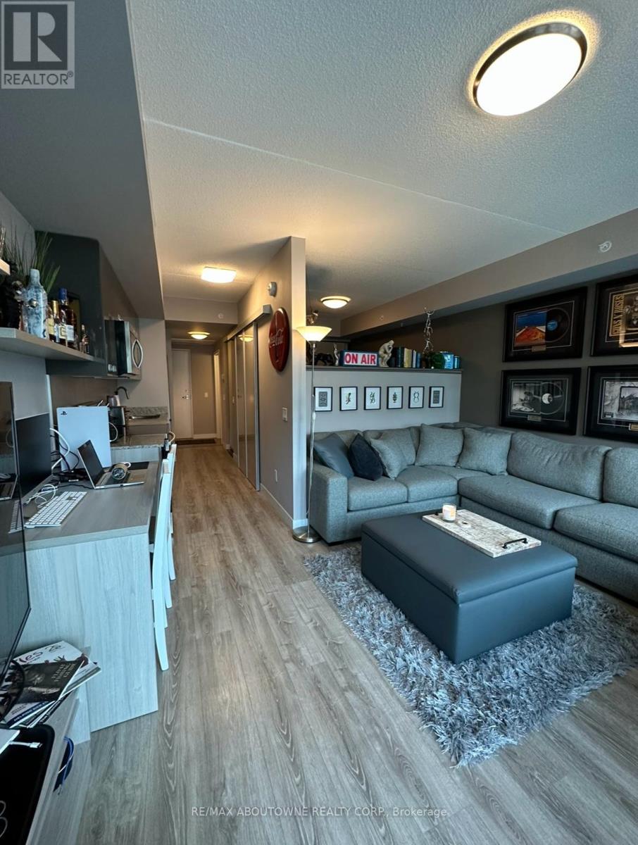 204 - 250 Albert Street, Waterloo, Ontario  N2L 3W5 - Photo 9 - X12074172