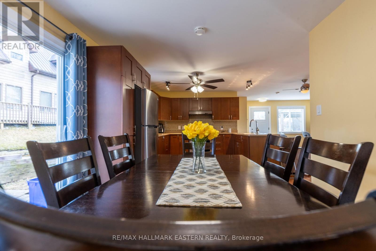 4 Hollyville Boulevard, Kawartha Lakes, Ontario  K0M 1L0 - Photo 10 - X12074292
