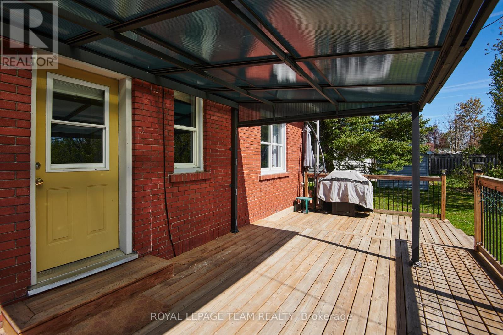 450 Dominion Street, Renfrew, Ontario  K7V 1H6 - Photo 32 - X12074433