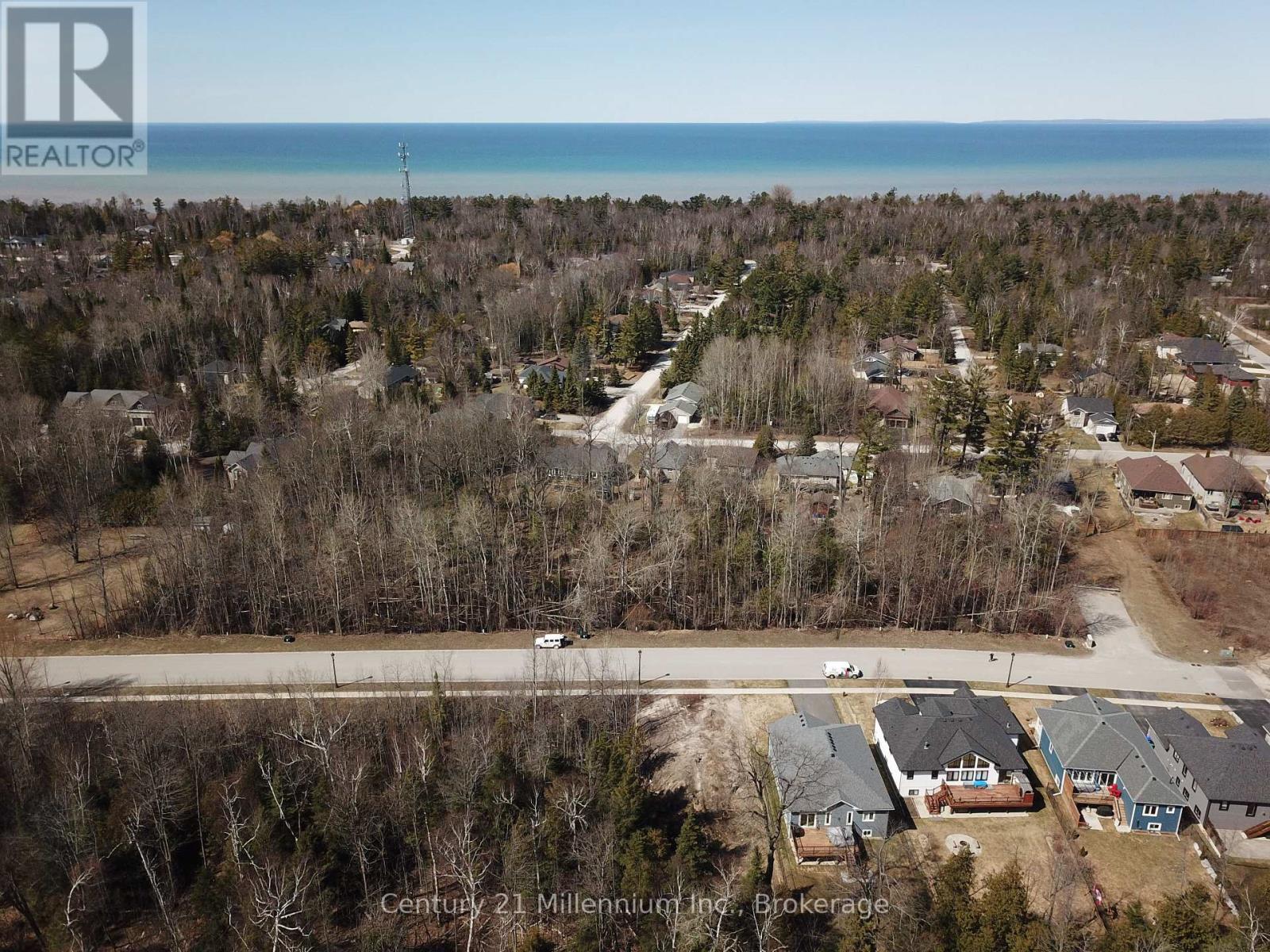 Lot 28 Robinson Road, Wasaga Beach, Ontario  L9Z 3A4 - Photo 3 - S12074293