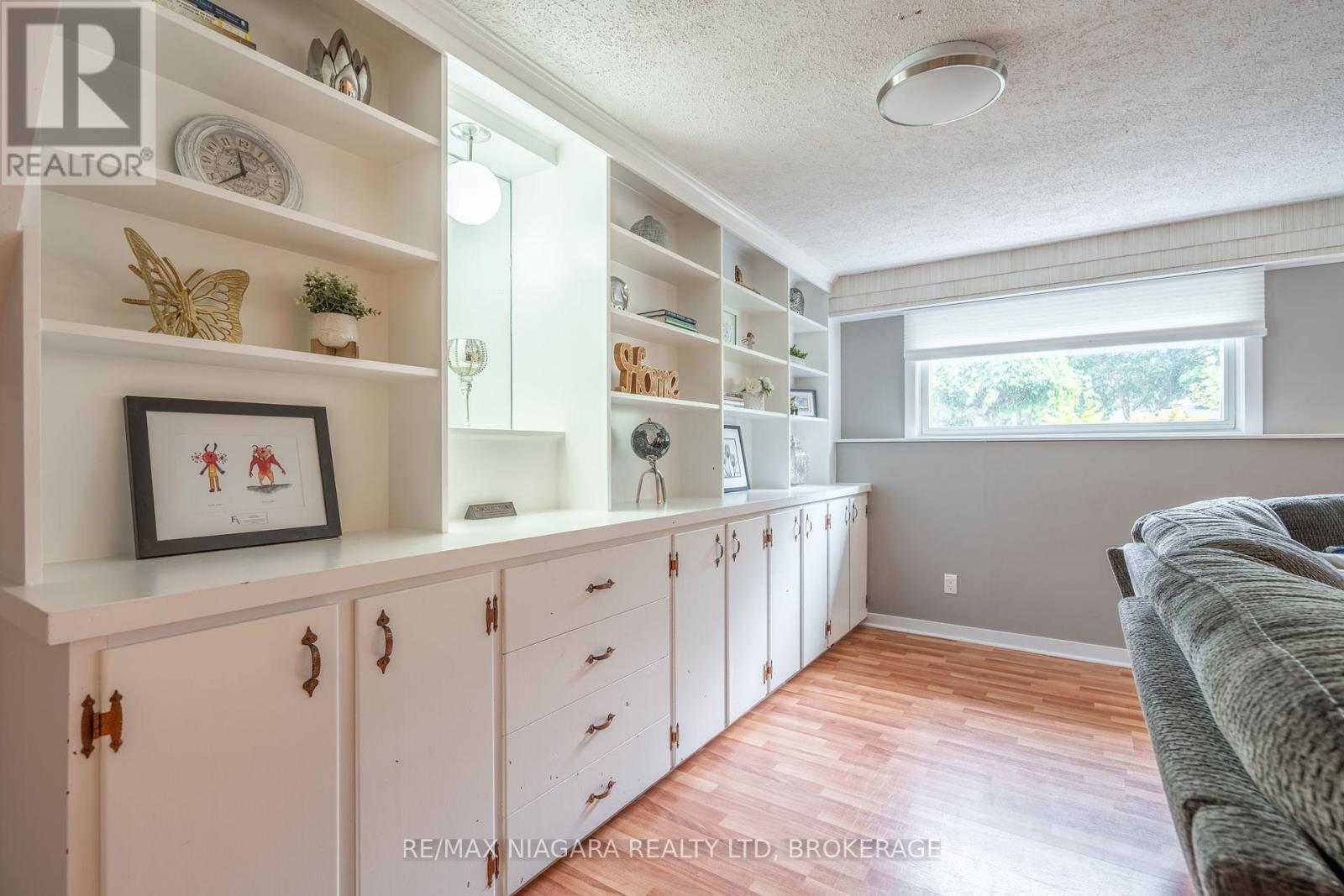 7 Royal Oak Drive, St. Catharines (439 - Martindale Pond), Ontario  L2N 4B7 - Photo 26 - X12074407