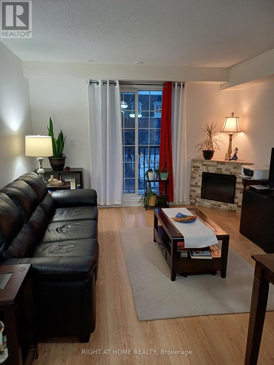 12 - 45 Cedarcroft Boulevard, Toronto (Westminster-Branson), Ontario  M2R 3Y2 - Photo 1 - C12073066