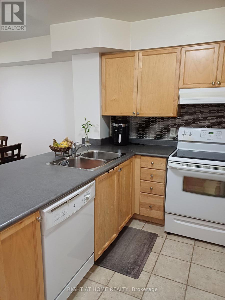 12 - 45 Cedarcroft Boulevard, Toronto (Westminster-Branson), Ontario  M2R 3Y2 - Photo 6 - C12073066