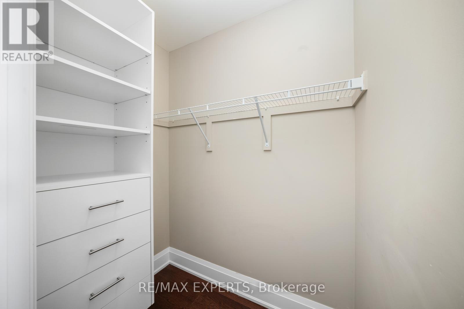 317 - 9909 Pine Valley Drive, Vaughan, Ontario  L4L 1A6 - Photo 17 - N12073775