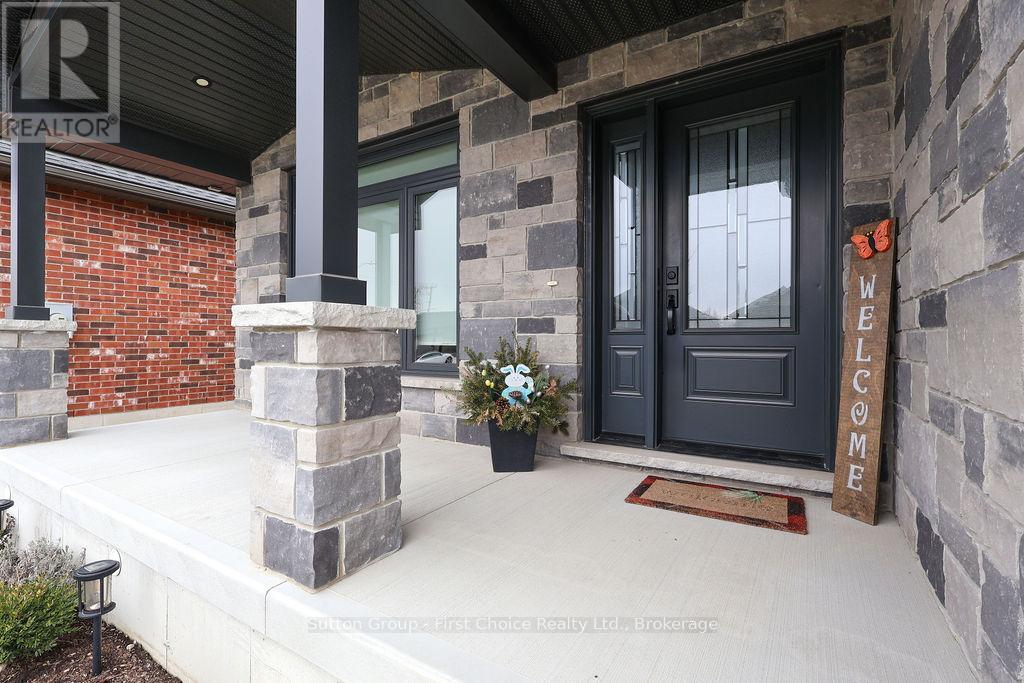 207 Duncan Street, West Perth, Ontario  N0K 1N0 - Photo 2 - X12074250