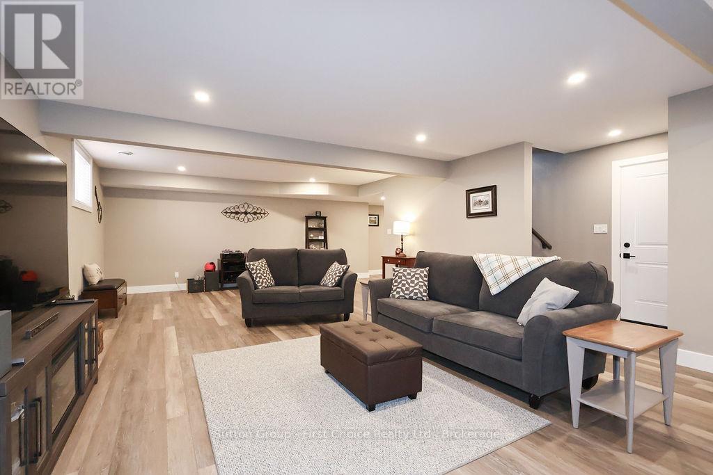 207 Duncan Street, West Perth, Ontario  N0K 1N0 - Photo 34 - X12074250