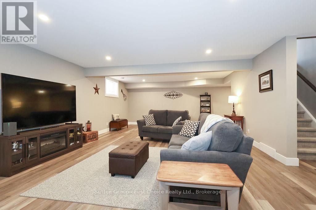 207 Duncan Street, West Perth, Ontario  N0K 1N0 - Photo 35 - X12074250