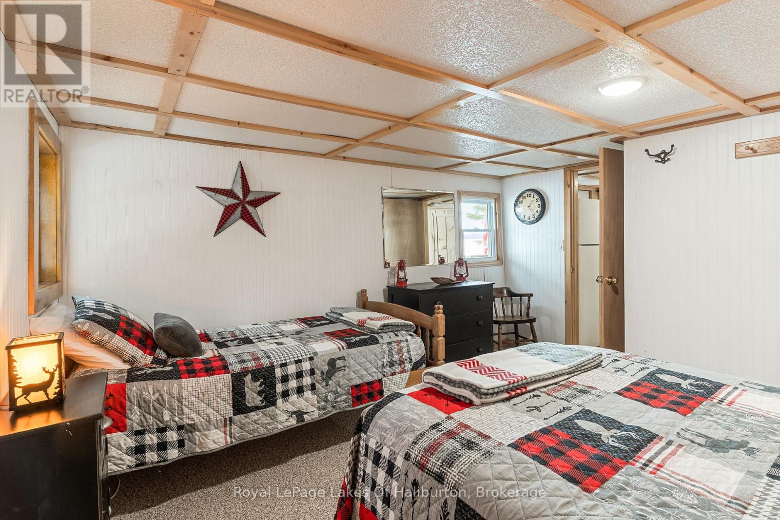 1085 Triple Creek Lane, Algonquin Highlands, Ontario  K0M 1S0 - Photo 27 - X12074277