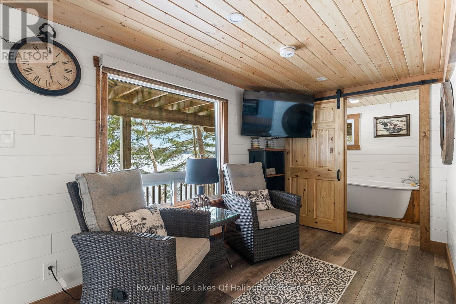 1085 Triple Creek Lane, Algonquin Highlands, Ontario  K0M 1S0 - Photo 34 - X12074277
