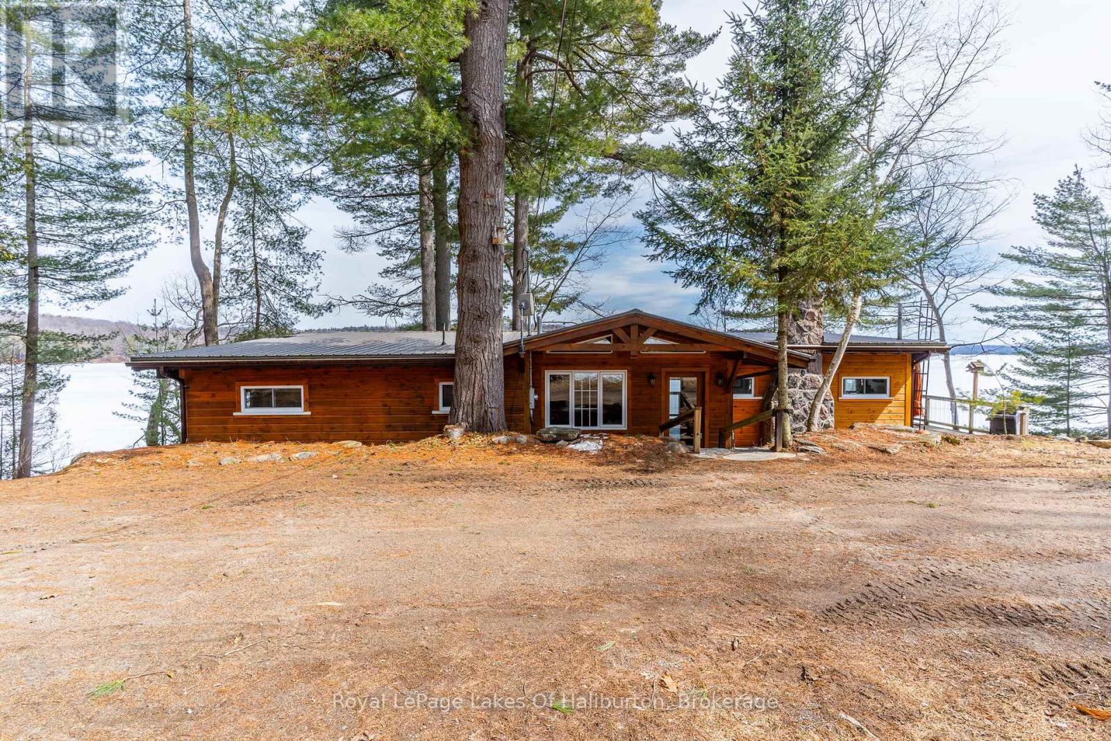 1085 Triple Creek Lane, Algonquin Highlands, Ontario  K0M 1S0 - Photo 38 - X12074277