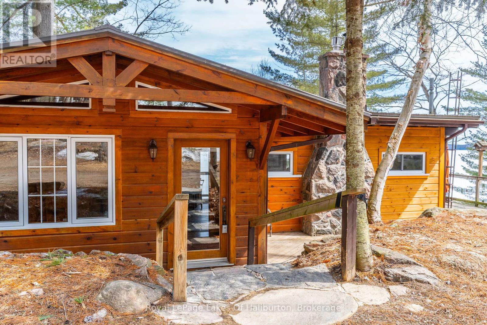 1085 Triple Creek Lane, Algonquin Highlands, Ontario  K0M 1S0 - Photo 6 - X12074277