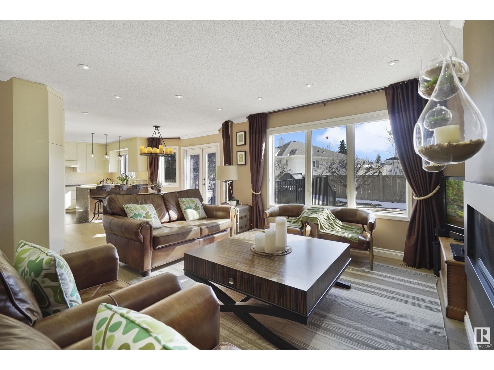 Property at 1145 116 ST NW image 3