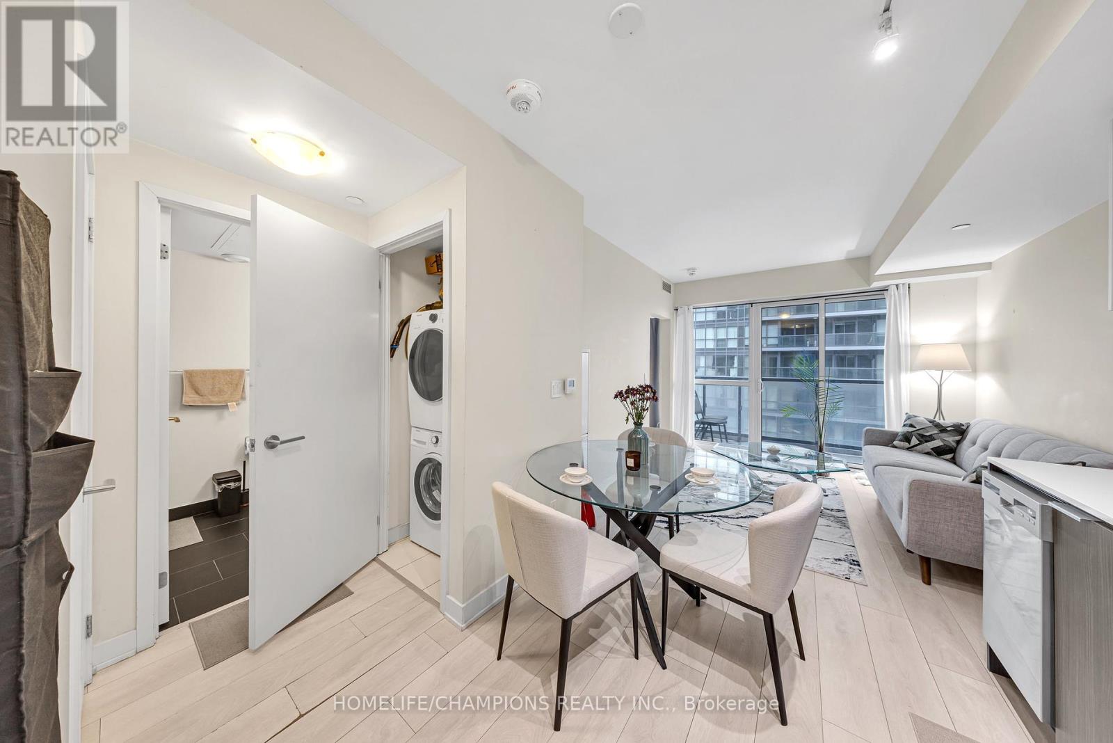 2303 - 2 Sonic Way, Toronto, Ontario  M3C 0P2 - Photo 5 - C12074261