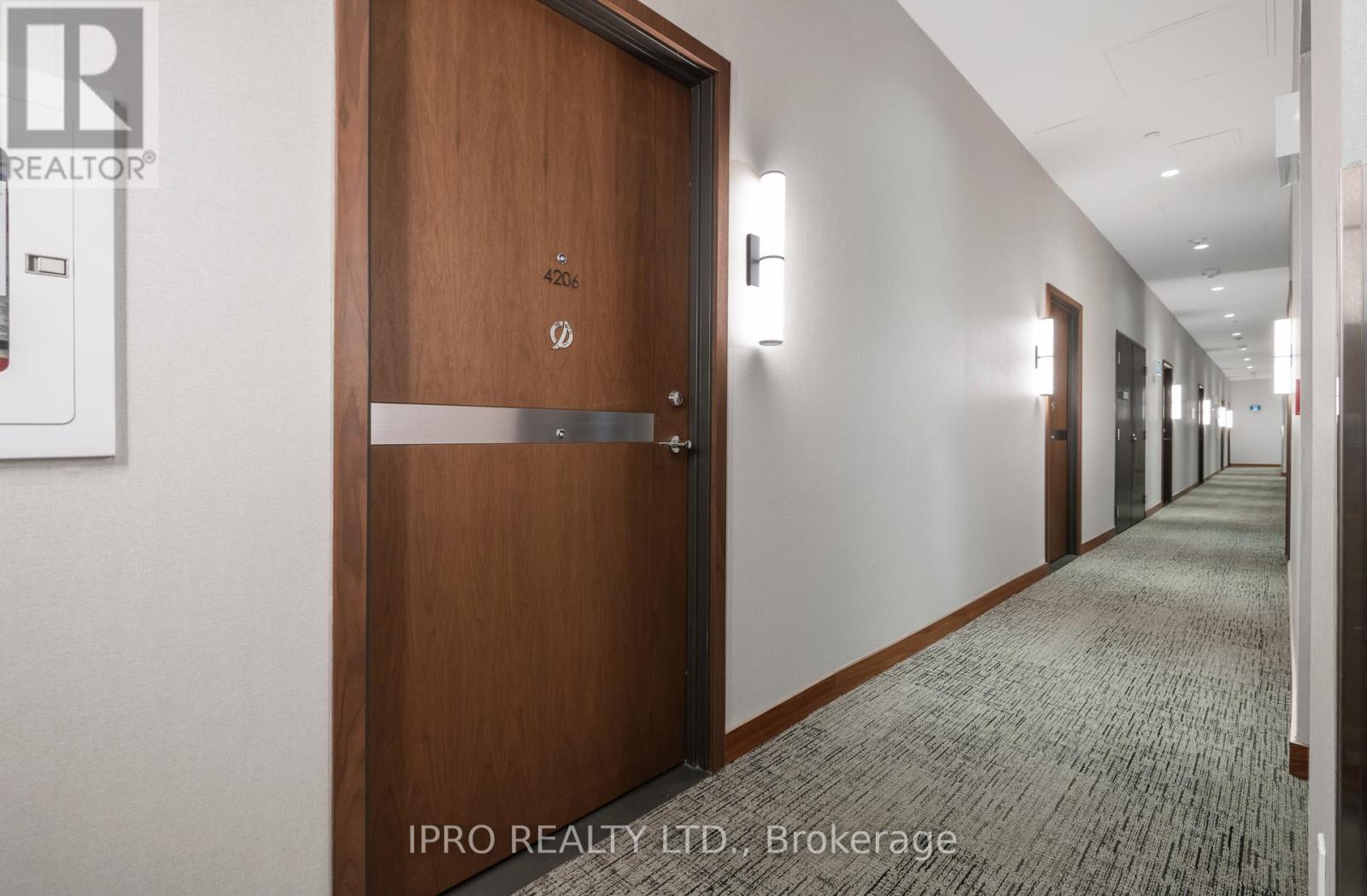 4206 - 19 Bathurst Street, Toronto (Waterfront Communities), Ontario  M5V 0M2 - Photo 10 - C12074346