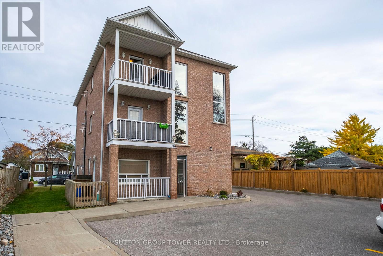 Property at 750 ALBERT STREET image 2