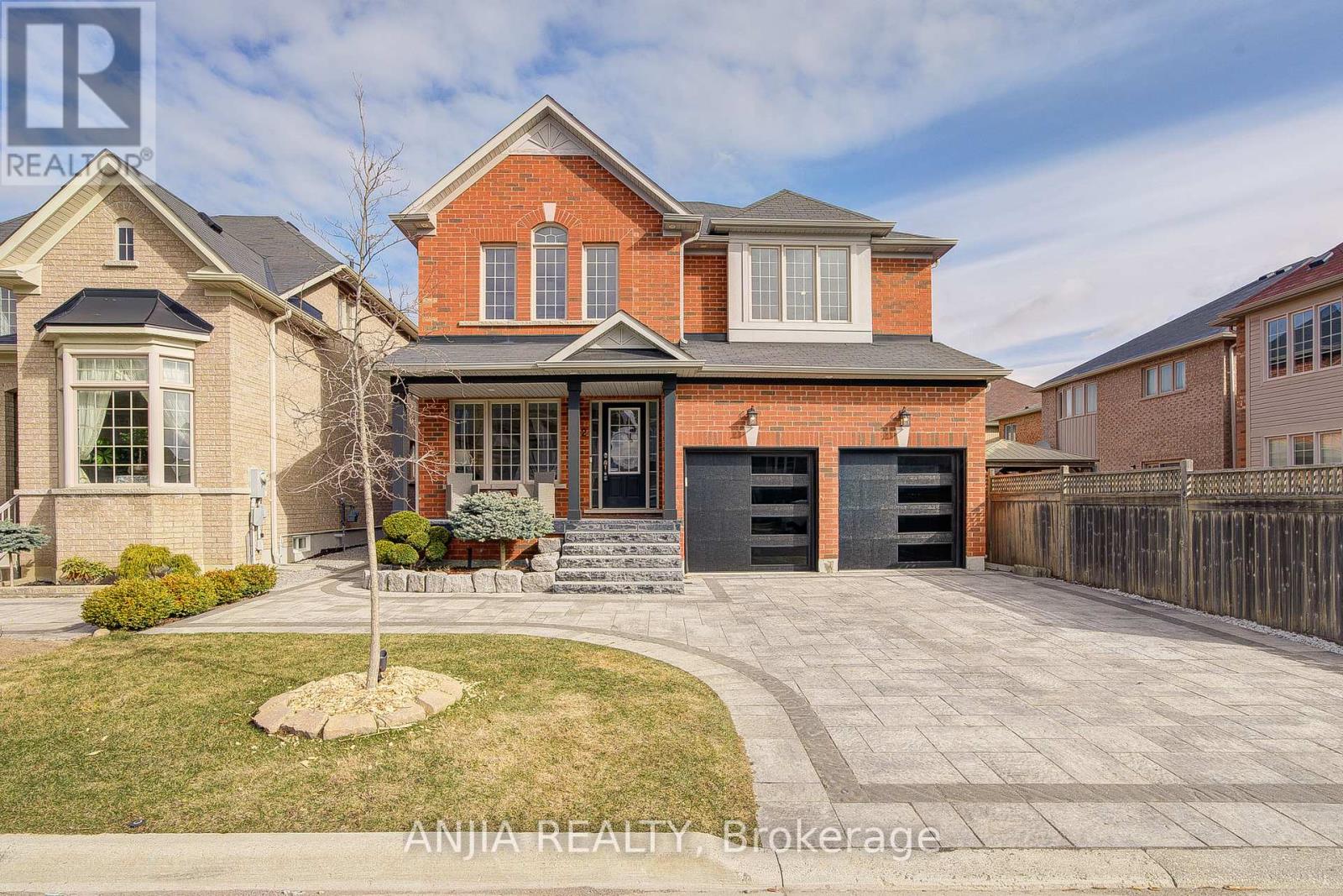 Property at 2 BEEBE CRESCENT image 1