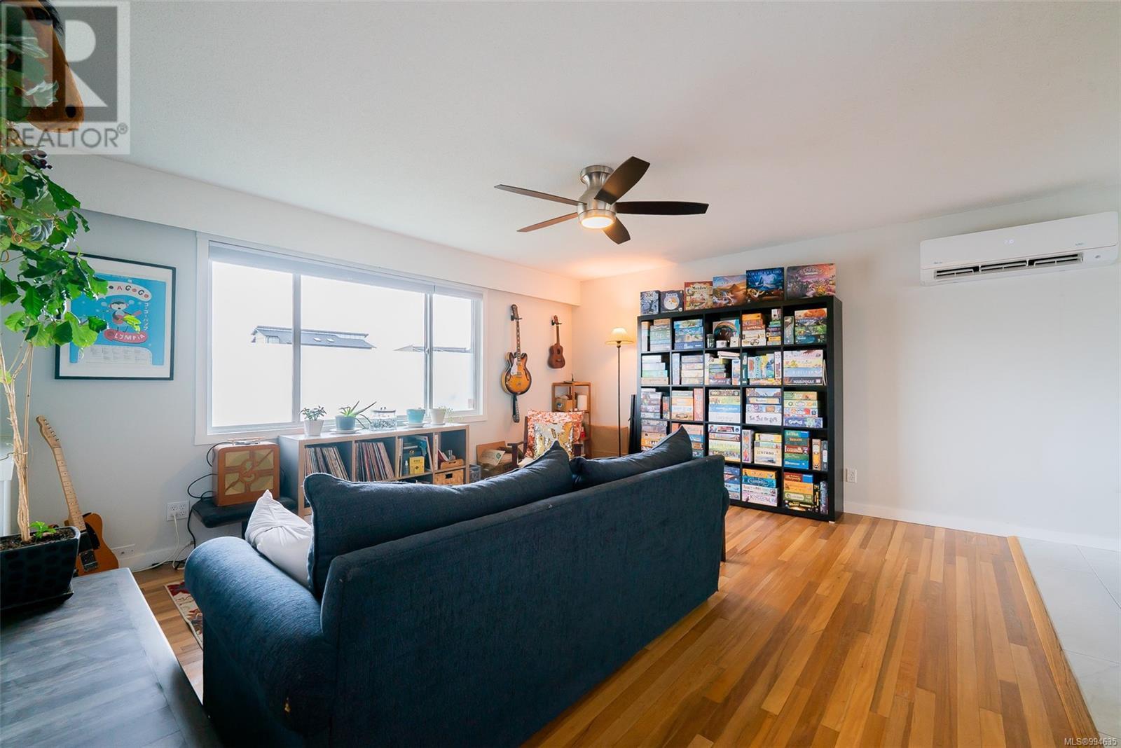 Property at 90 Wakesiah Ave image 3