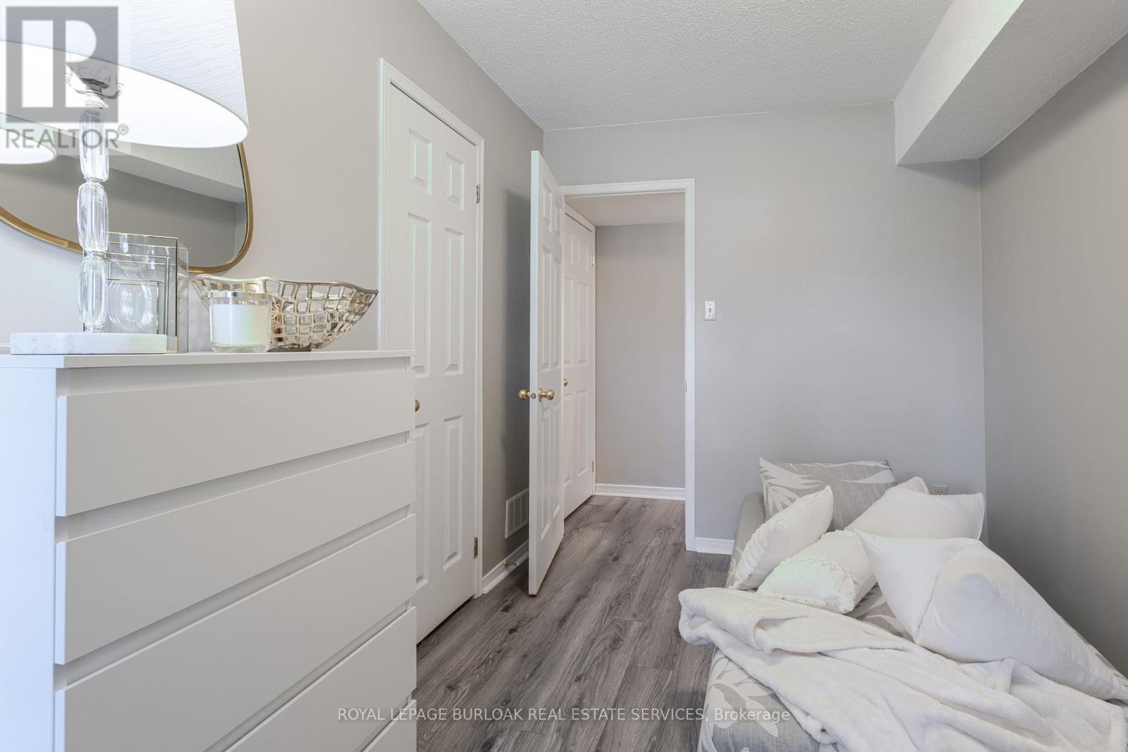 102 - 2110 Cleaver Avenue, Burlington (Headon), Ontario  L7M 3Z3 - Photo 26 - W12074271