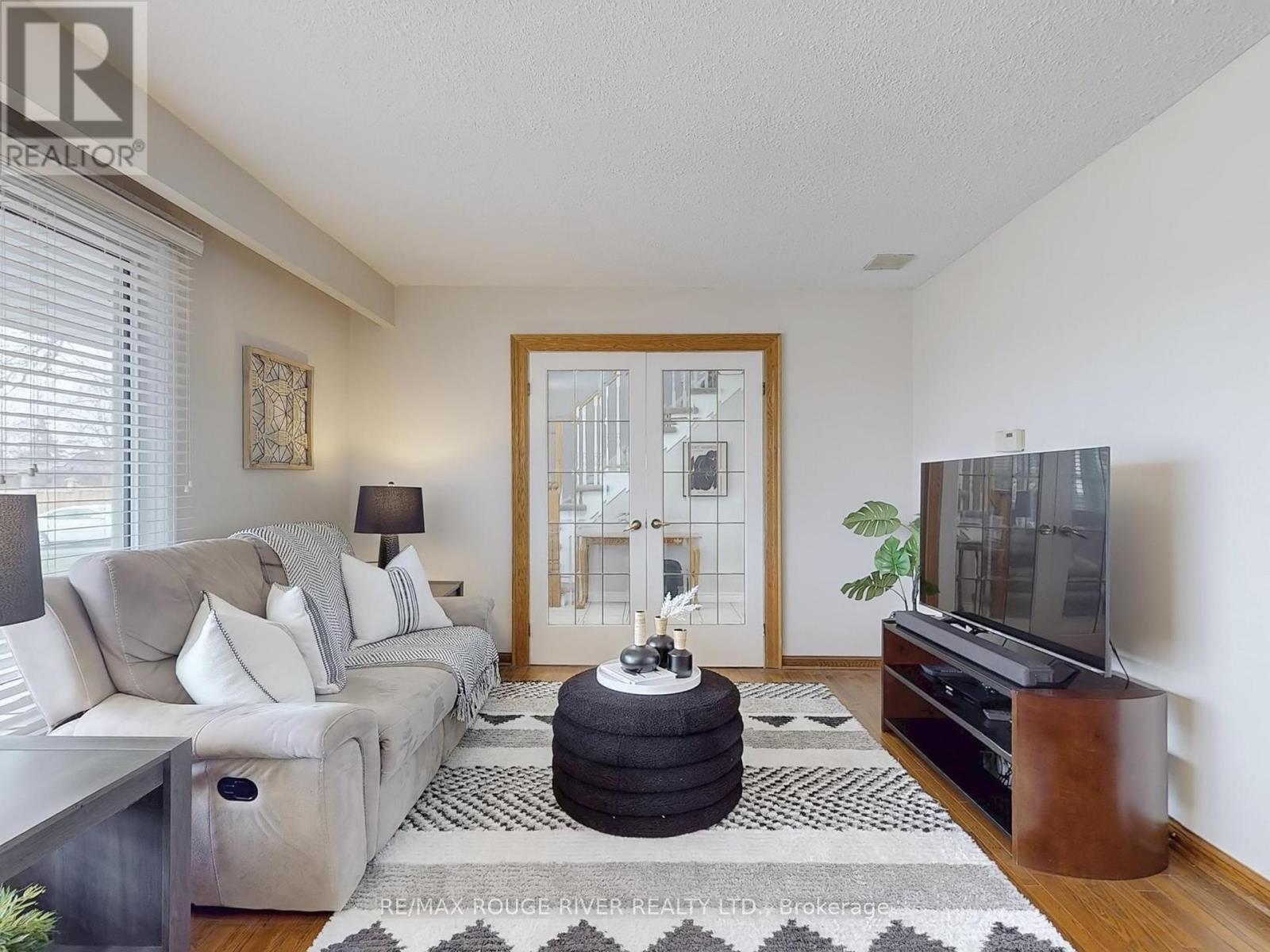 Property at 936 CECYLIA COURT image 3