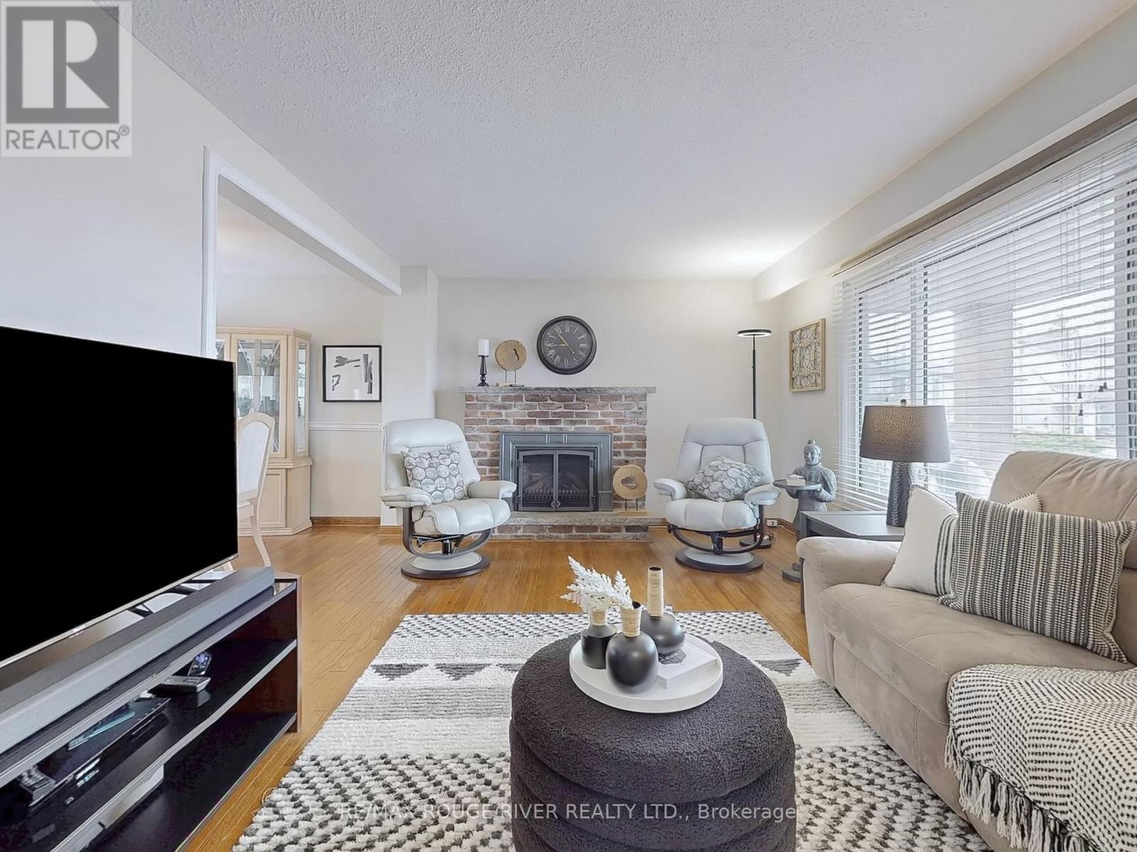 Property at 936 CECYLIA COURT image 5