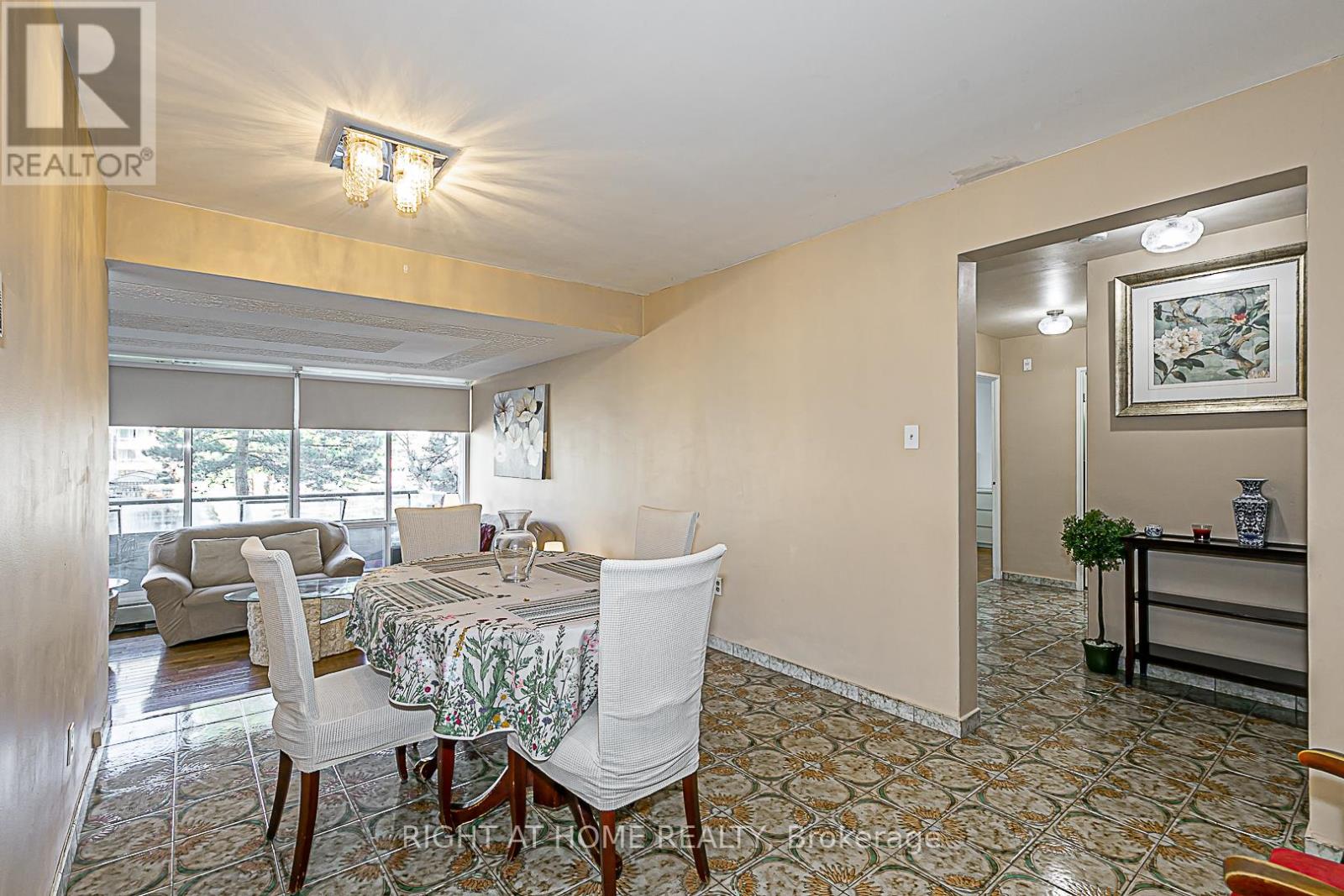 212 - 19 Four Winds Drive, Toronto (York University Heights), Ontario  M3J 2S9 - Photo 7 - W12074397