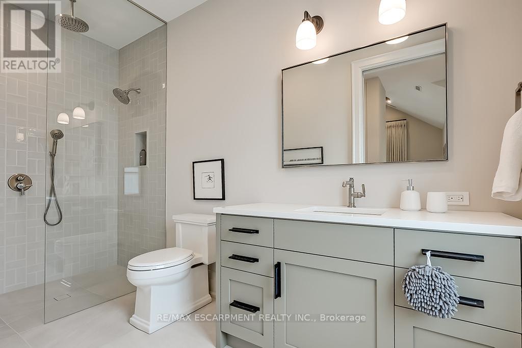 3093 Princess Boulevard, Burlington (Roseland), Ontario  L7N 1G3 - Photo 28 - W12074439