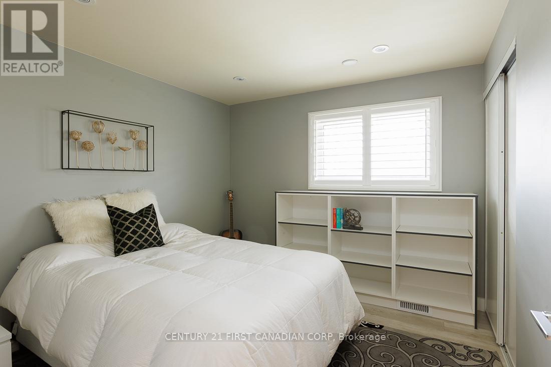 1163 Ivanhill Road, London North, Ontario  N6H 4C2 - Photo 37 - X12074448