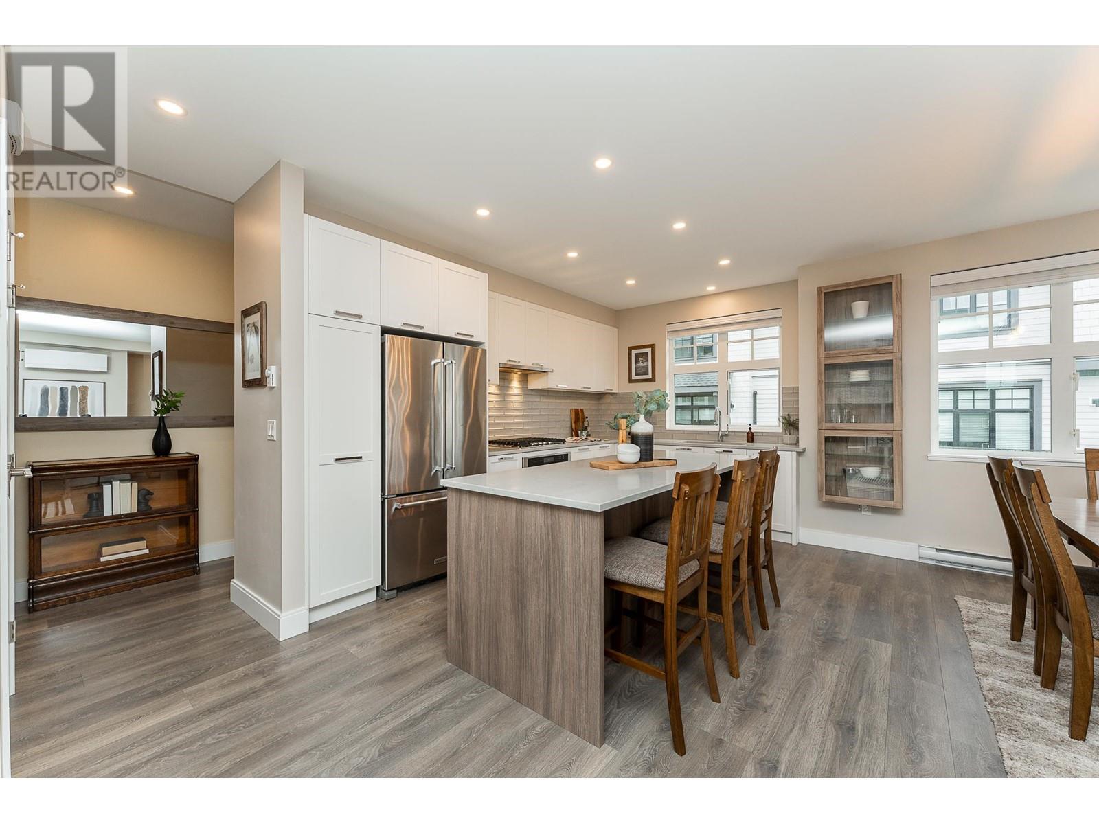 Property at 120 1290 MITCHELL STREET image 3