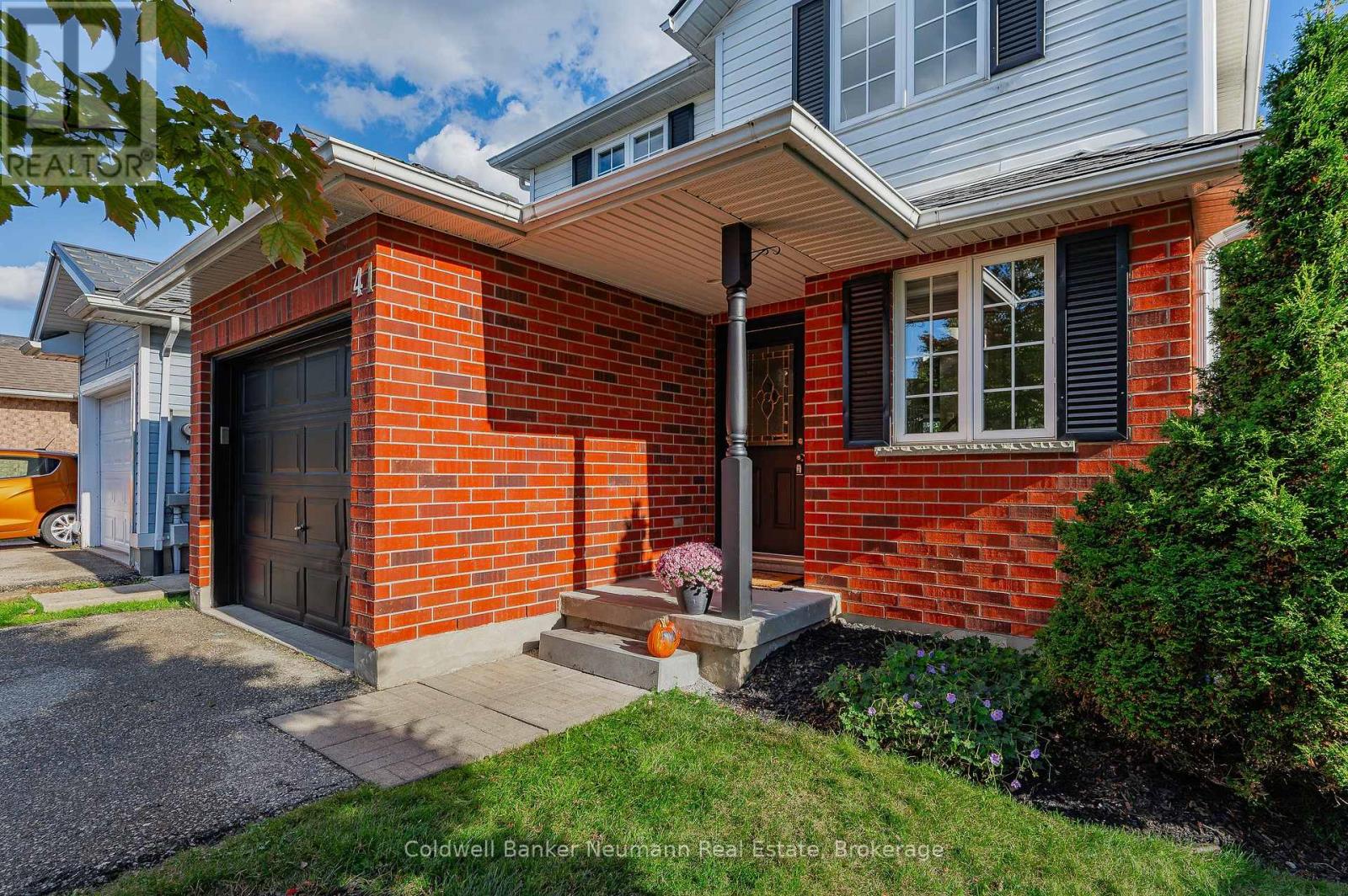 41 Hagan Avenue, Guelph, Ontario  N1E 7B7 - Photo 3 - X12074451