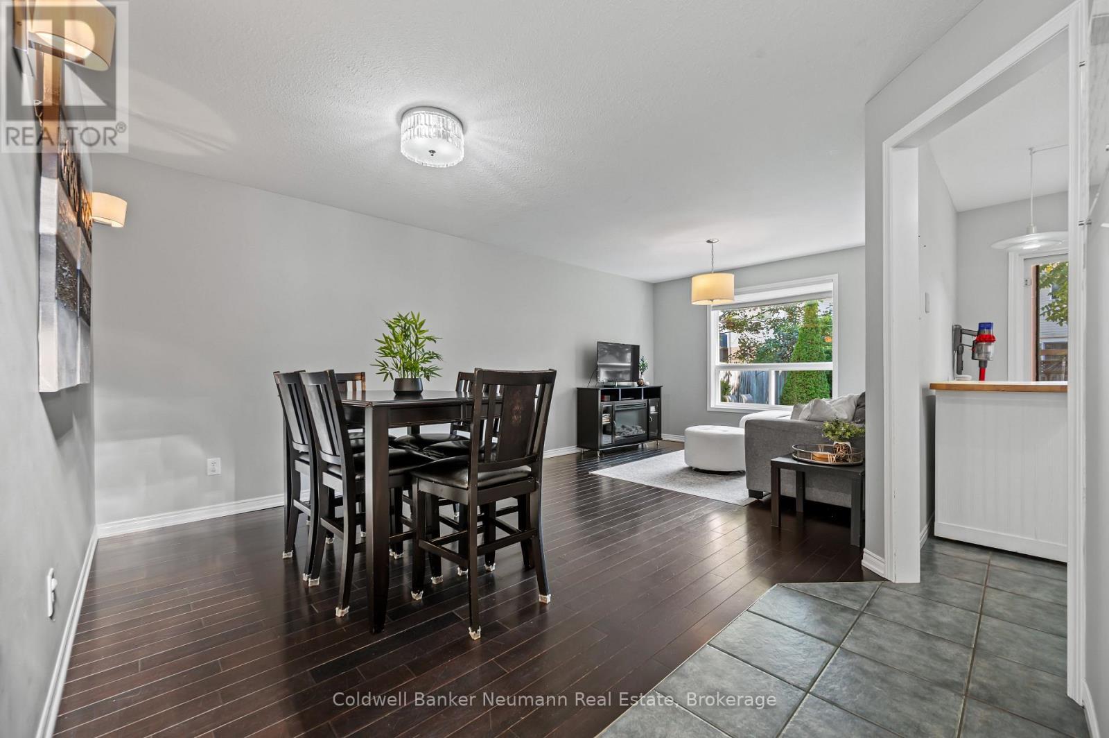 41 Hagan Avenue, Guelph, Ontario  N1E 7B7 - Photo 6 - X12074451