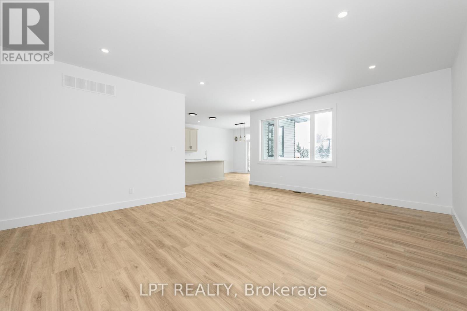 6008 Ottawa Street E, Ottawa, Ontario  K0A 2Z0 - Photo 5 - X12074474