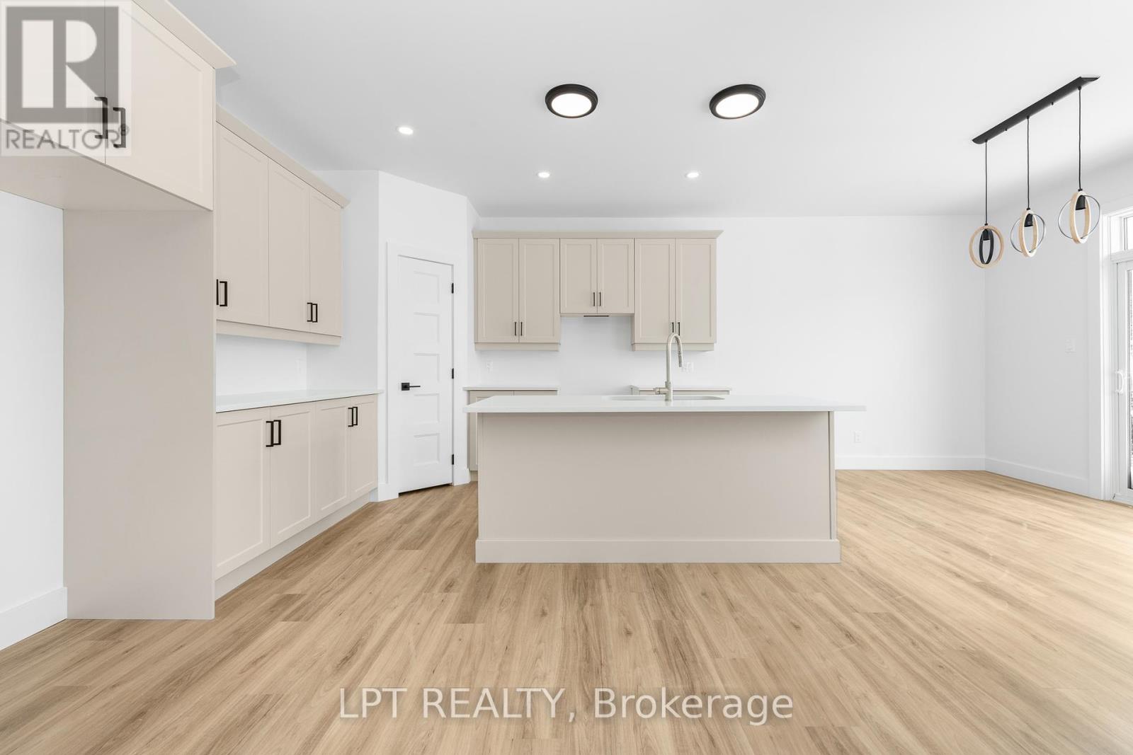 6008 Ottawa Street E, Ottawa, Ontario  K0A 2Z0 - Photo 7 - X12074474