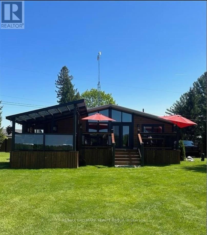 92 Kerry Point Road, Leeds And The Thousand Islands, Ontario  K0E 1L0 - Photo 1 - X12074486