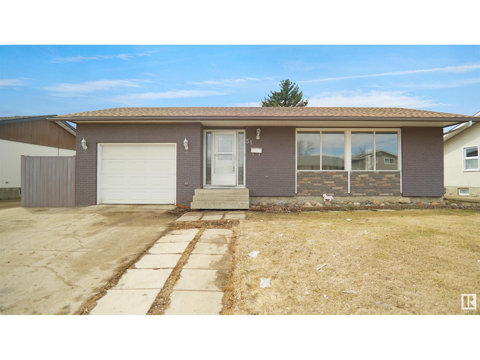 Property at 51 HAMILTON CR NW image 1