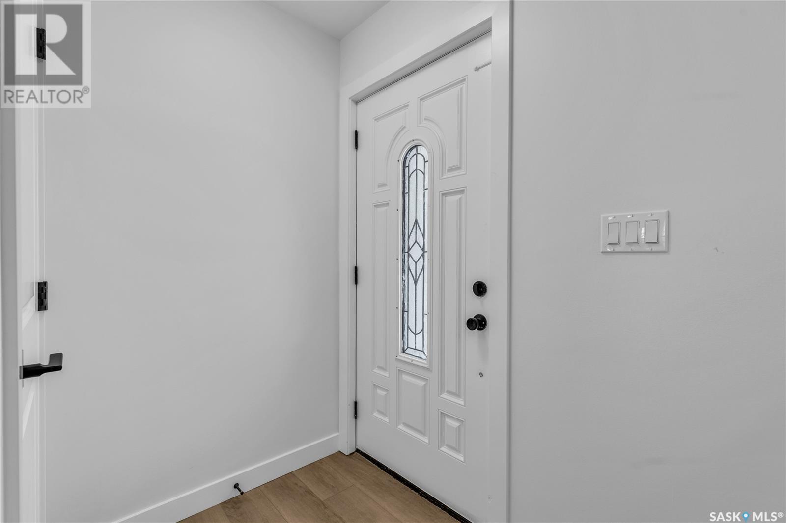 Property at 355 Thain CRESCENT image 3