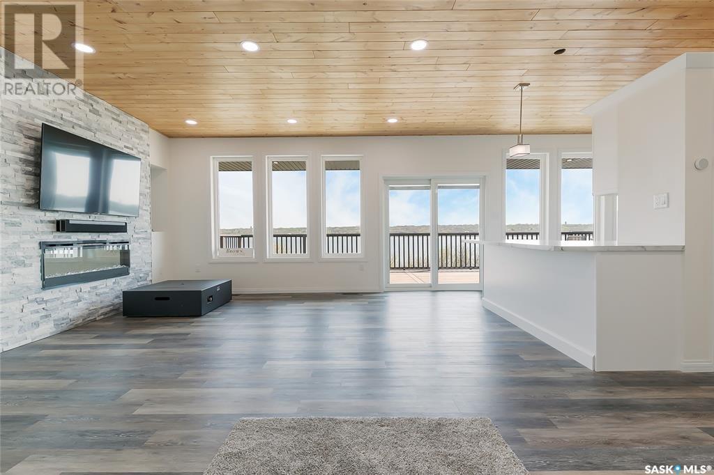 Property at 1501 Willow AVENUE image 4