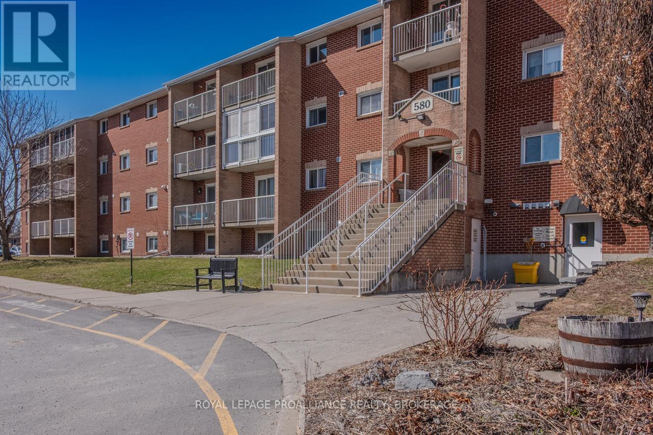 Property at 114 - 580 ARMSTRONG ROAD image 1