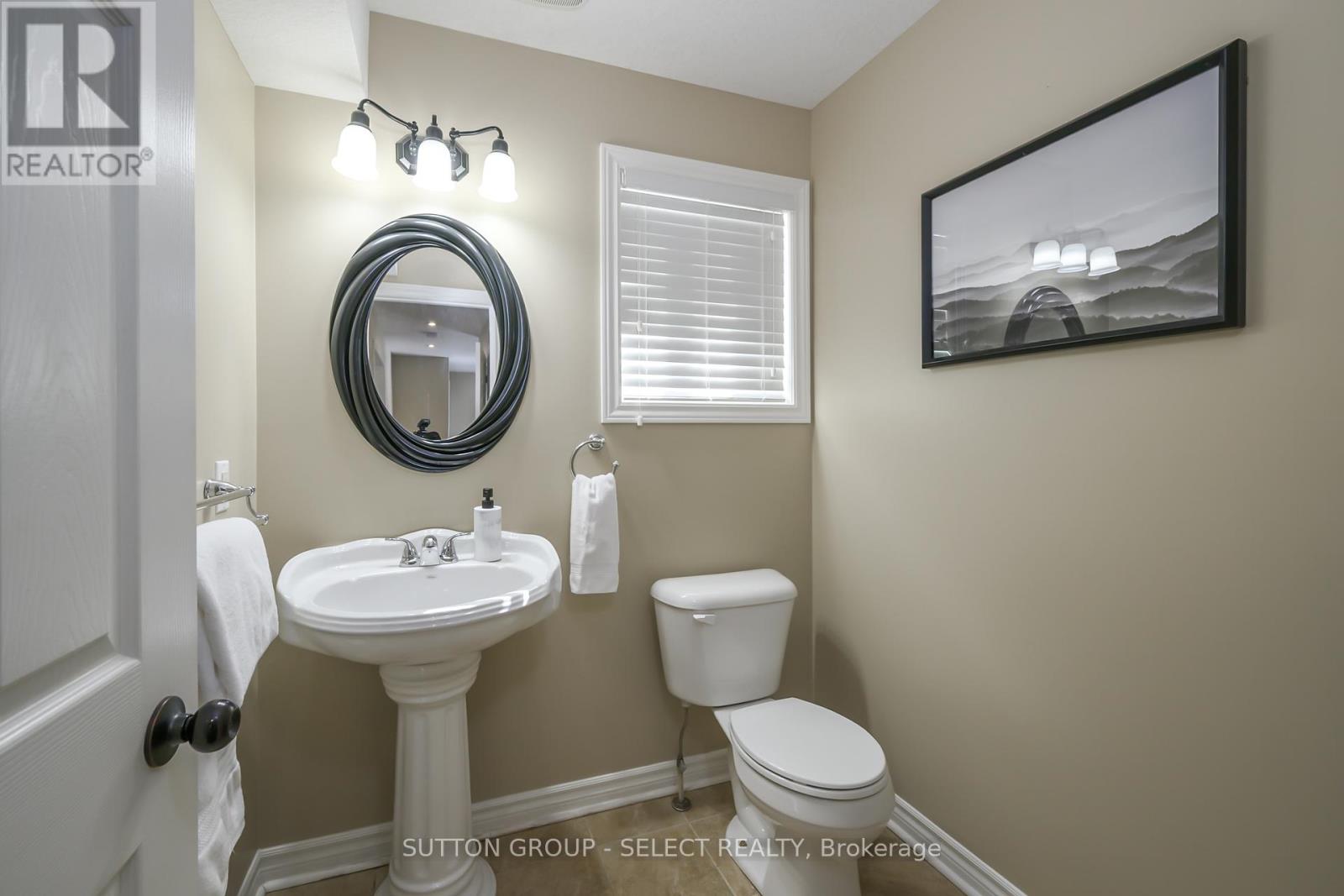Photo 15 of 42 for 1849 Devos Drive
