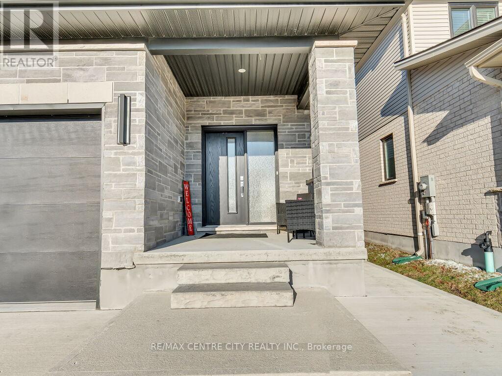 Property at 2096 CORONATION DRIVE image 4
