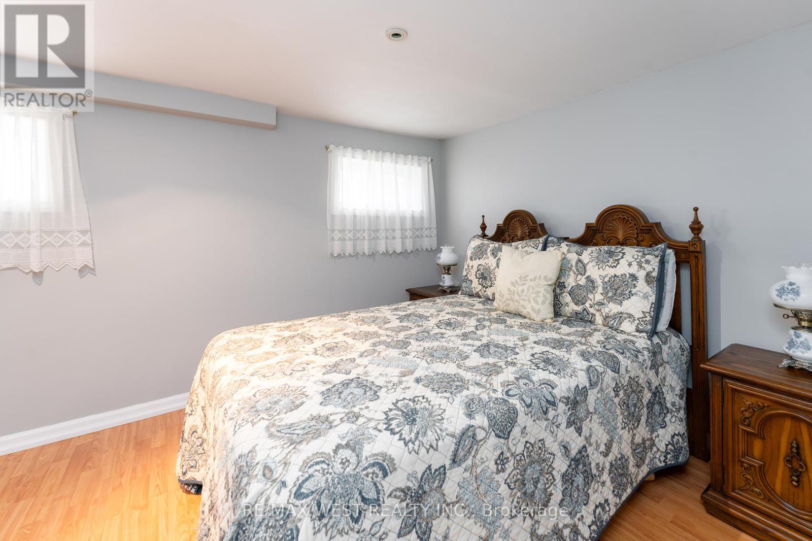 7 Bernice Crescent, Toronto (Rockcliffe-Smythe), Ontario  M6N 1W7 - Photo 24 - W12074523