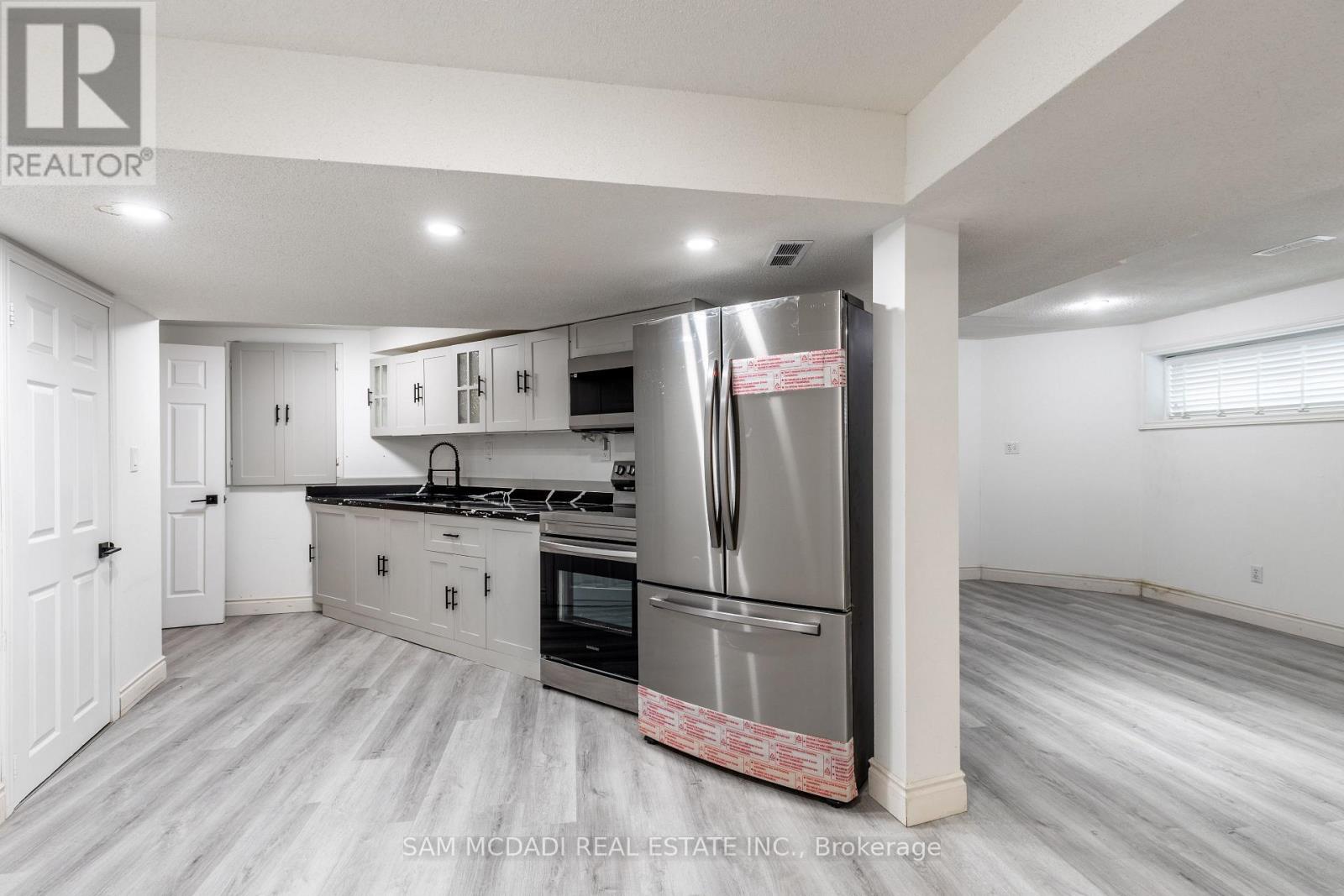 Bsmt - 987 Bristol Road W, Mississauga (East Credit), Ontario  L5V 2N9 - Photo 12 - W12074534